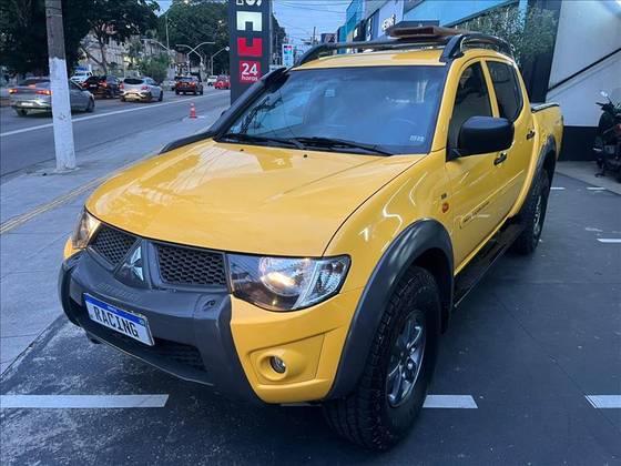 MITSUBISHI L200 SAVANA 3.2 4X4 16V TURBO INTERCOOLER DIESEL 4P MANUAL